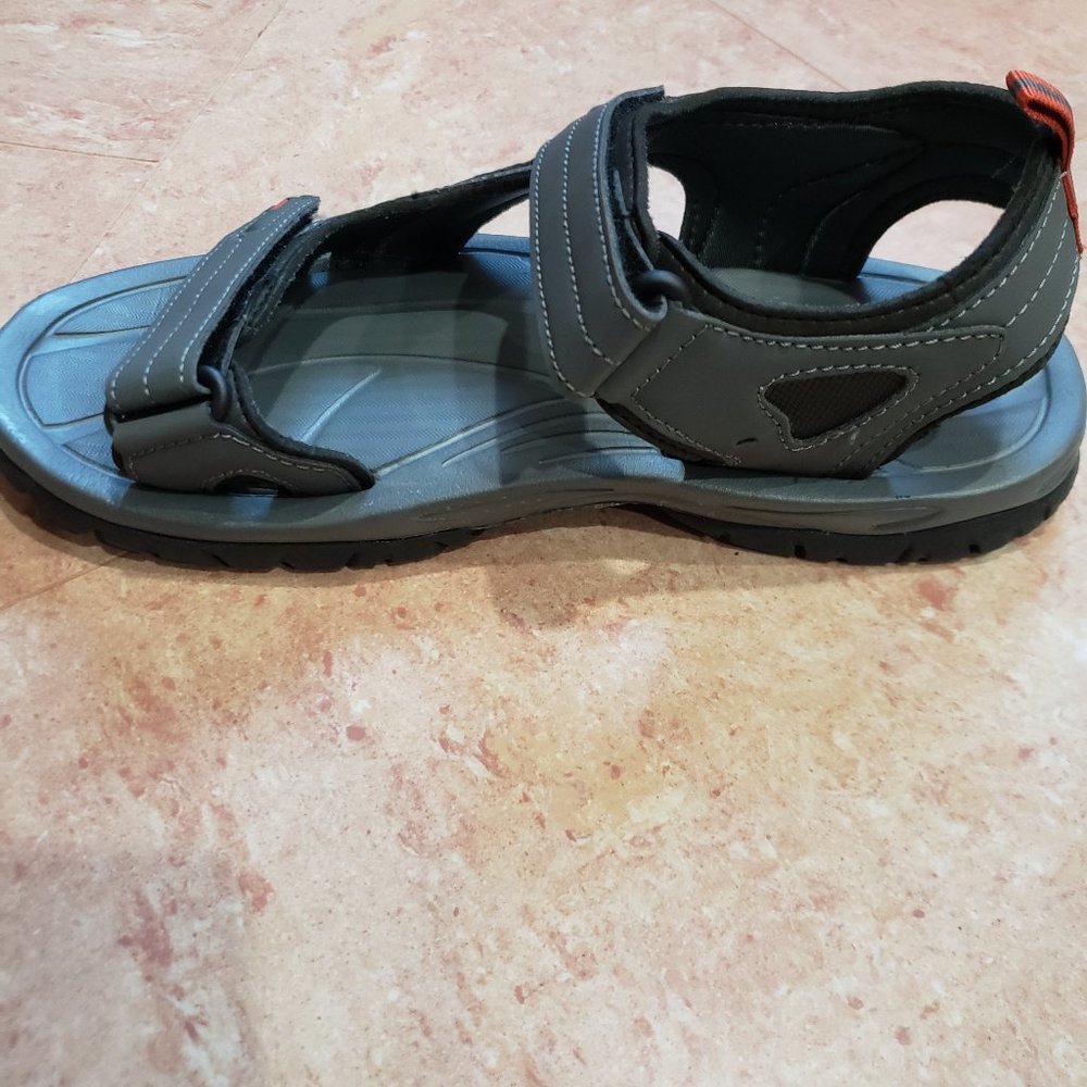 SANDAL